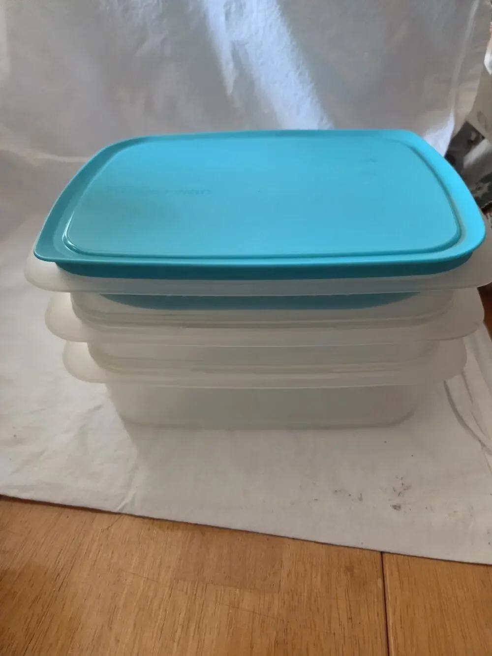 Tuppeware Fridge Stackables Family Set of 3 Clear Containers with 1 Blue Lid